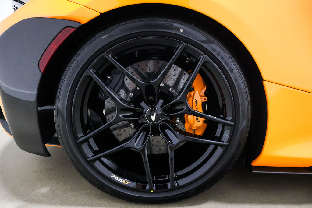 Used 2022 McLaren 765LT photo 36