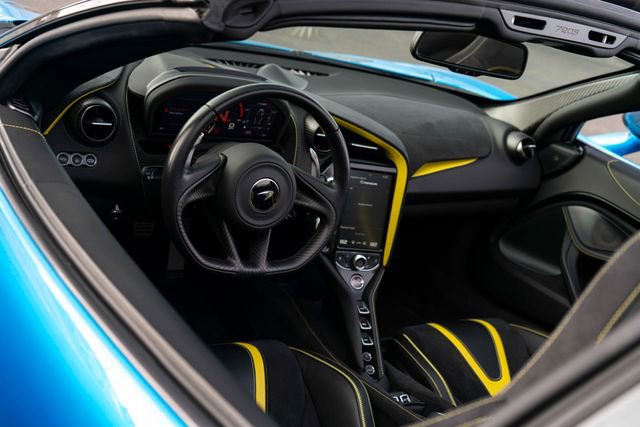 Used 2022 McLaren 720S Performance photo 34