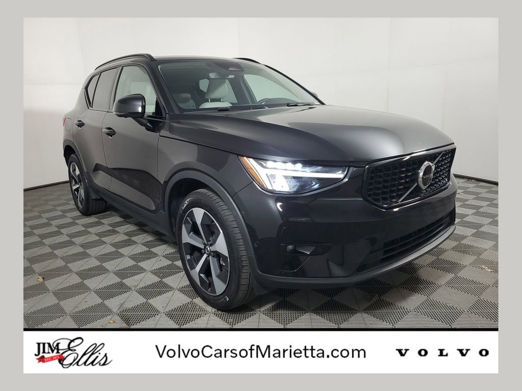 2025 Volvo Xc40 B5 Plus