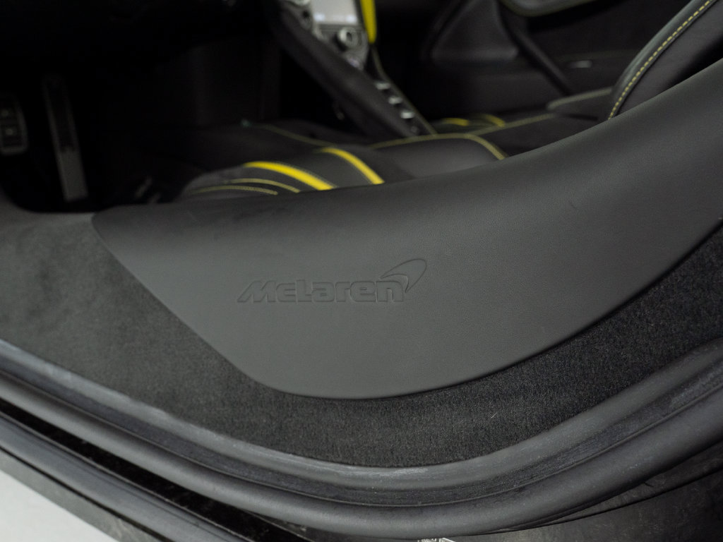 Used 2020 McLaren 720S Performance photo 41