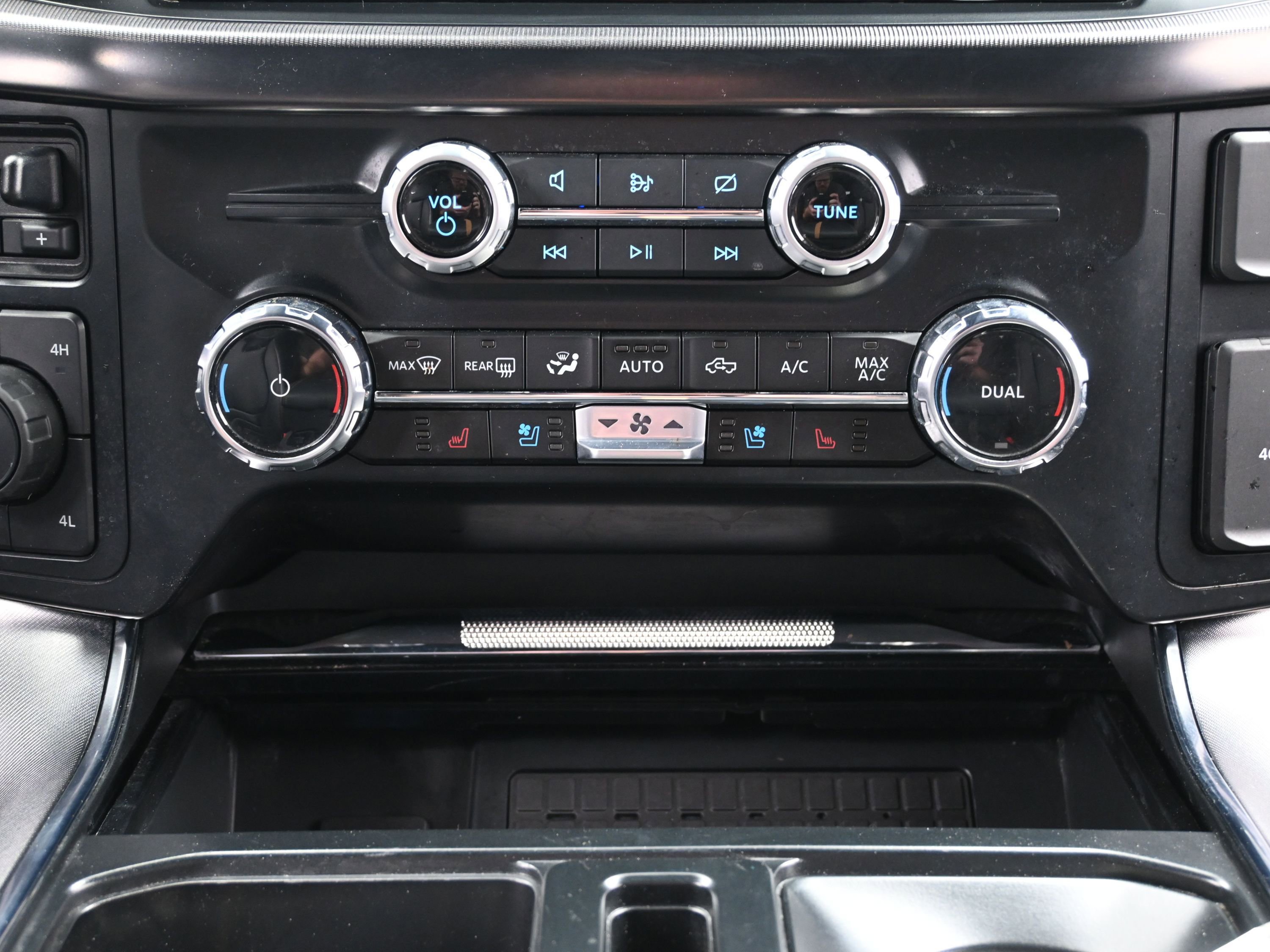 2023 Ford F150 Platinum