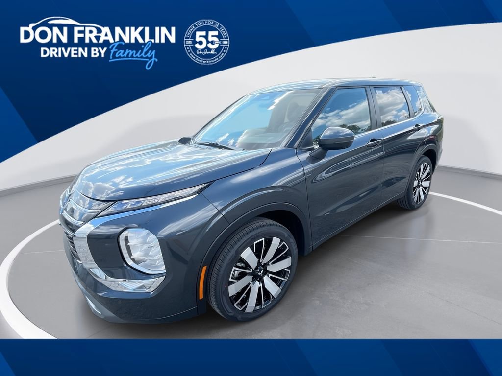 Used 2025 Mitsubishi Outlander SE