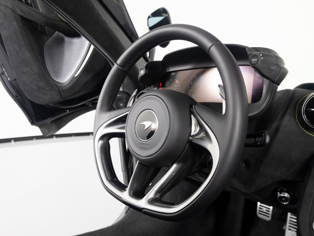 Used 2024 McLaren 750S Spider photo 31