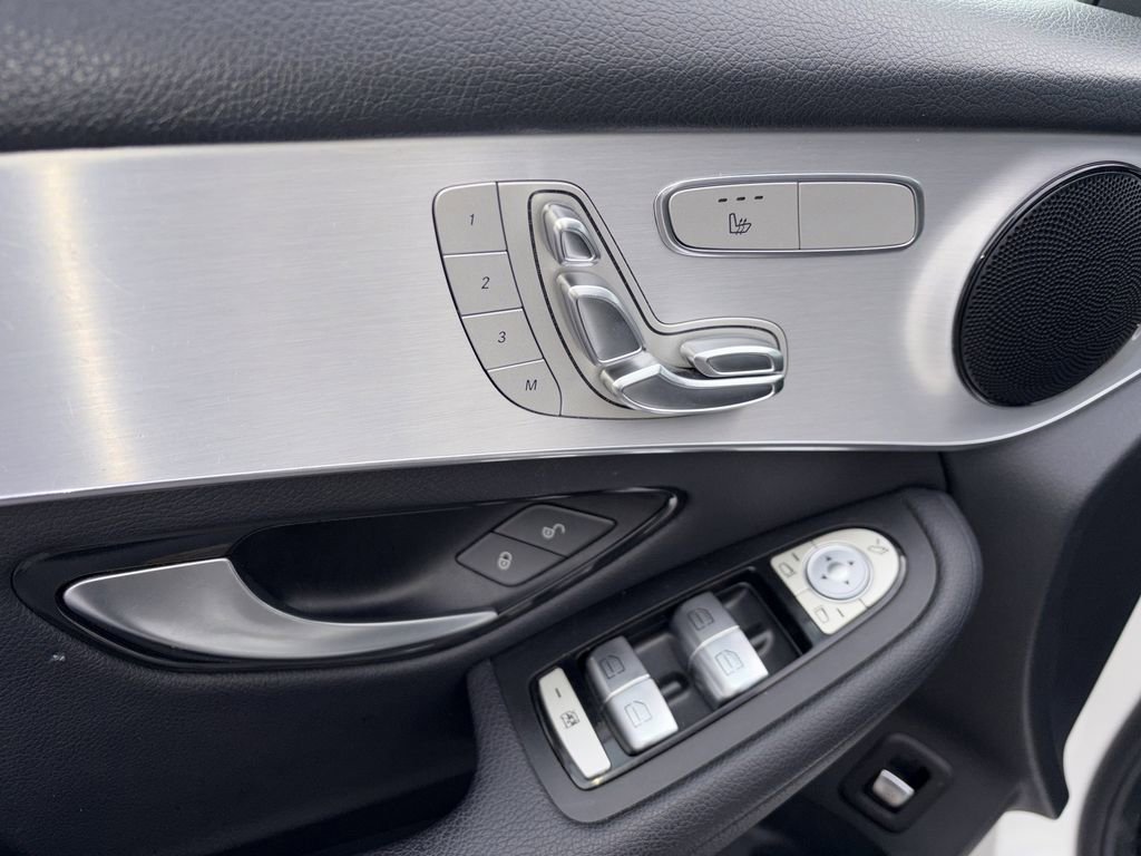 2020 Mercedes-Benz GLC 300