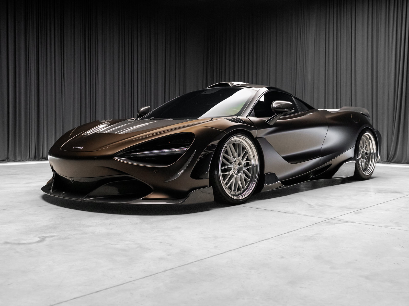 Used 2018 McLaren 720S Luxury photo 30