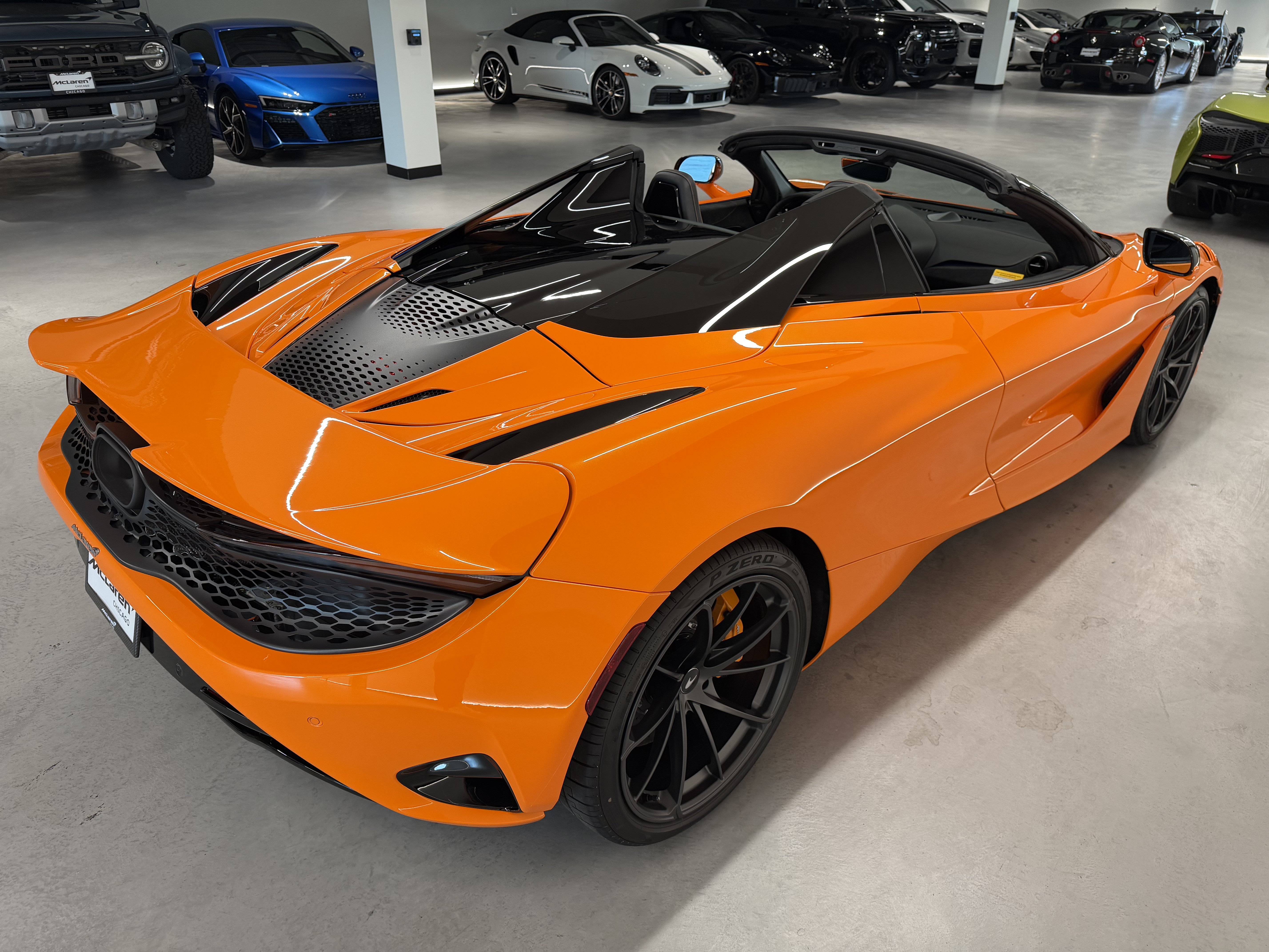Used 2027 McLaren 750S Spider photo 8