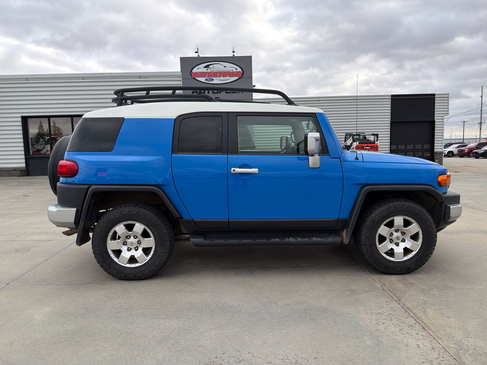 Used 2007 Toyota FJ Cruiser 4WD w/ Upgrade Pkg 2