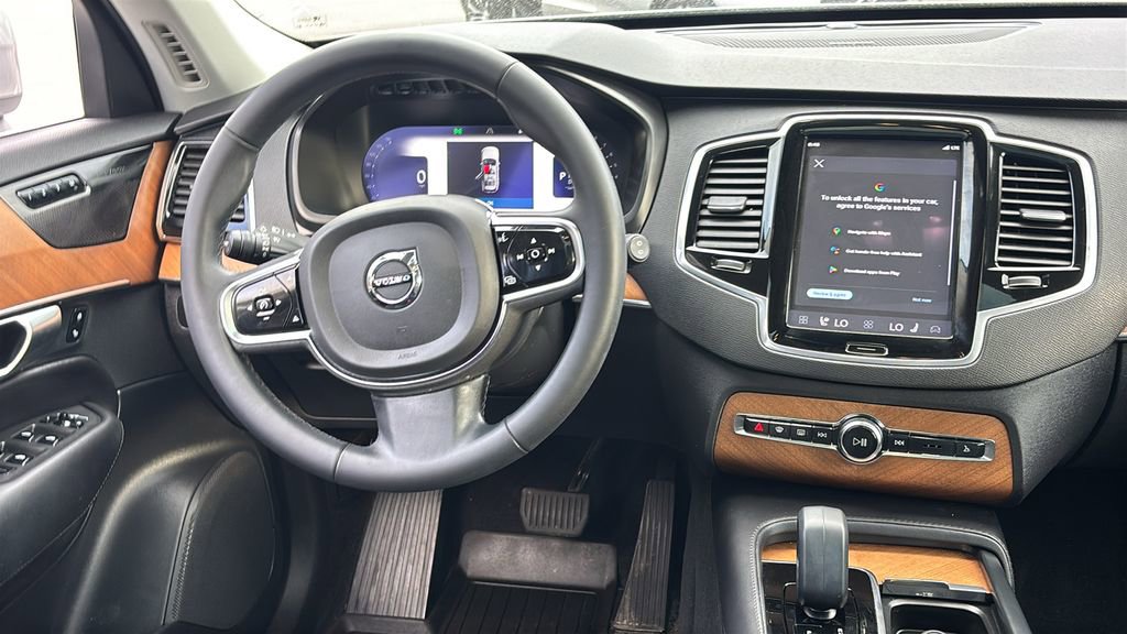 2023 Volvo Xc90 B6 Plus