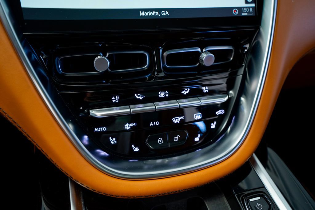 2021 Aston Martin DBX