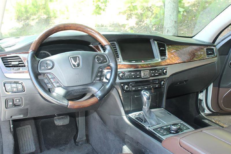 2014 Hyundai Equus Signature