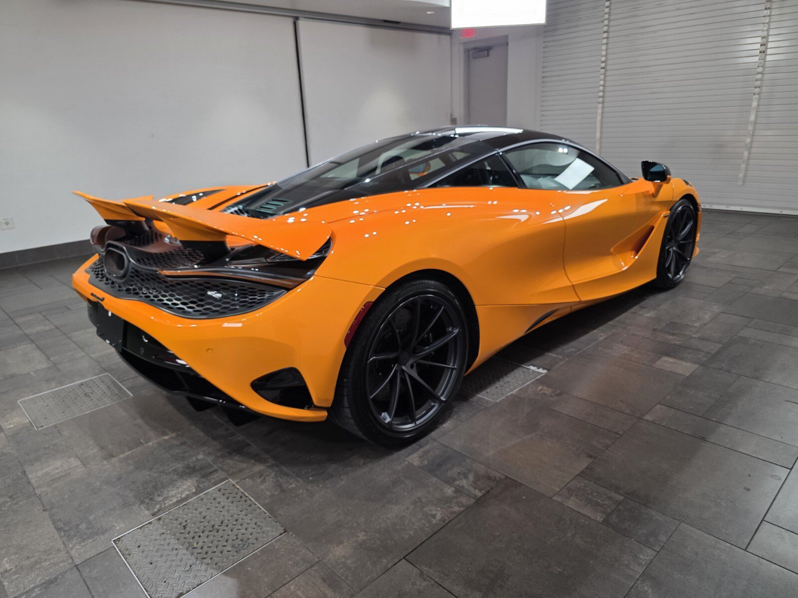 Used 2025 McLaren 750S photo 27