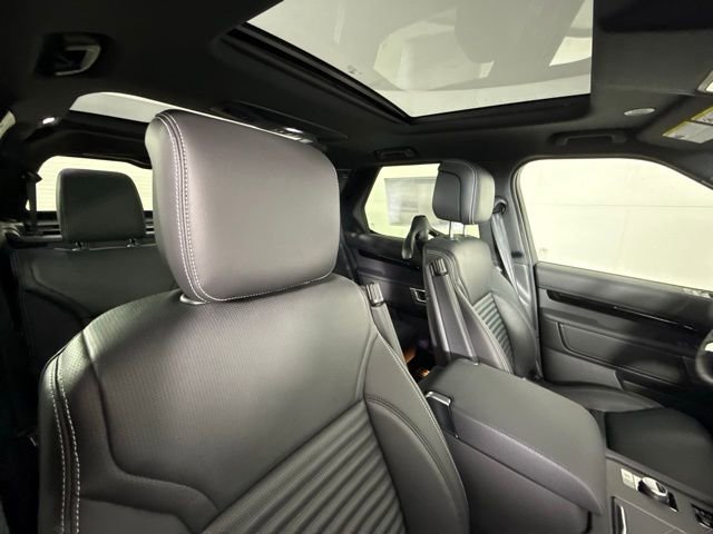 2026 Land Rover Discovery S