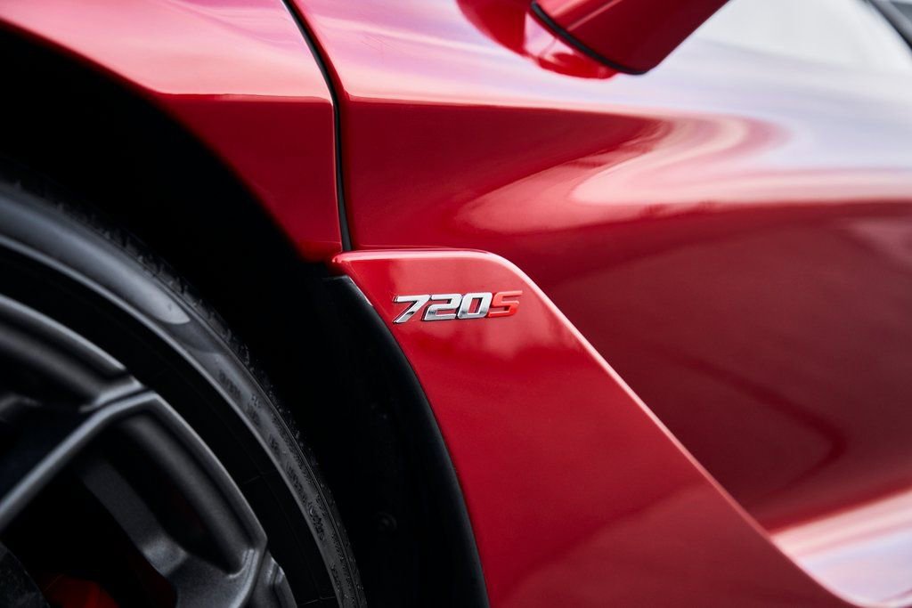 Used 2021 McLaren 720S Performance photo 14