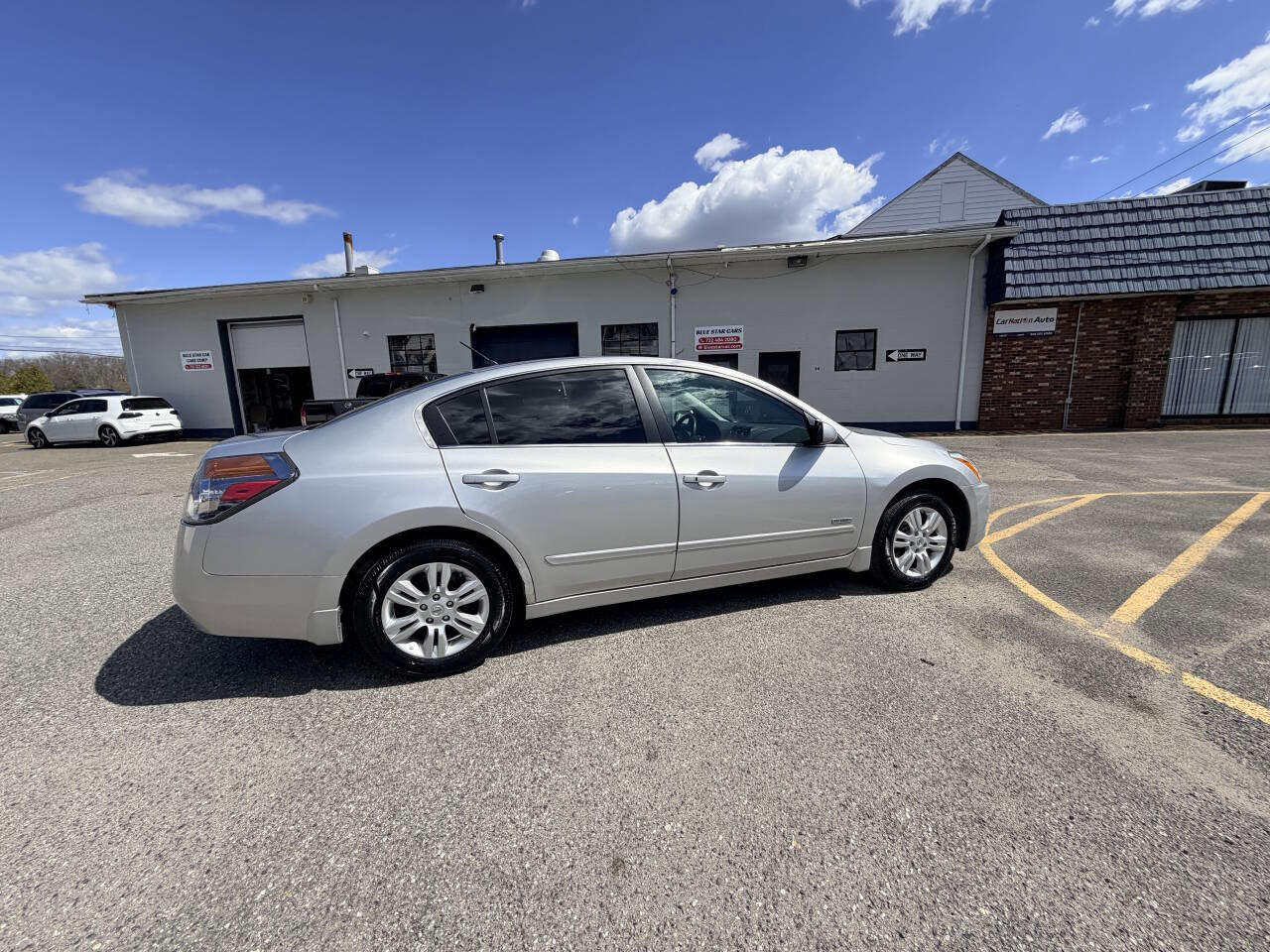 2010 Nissan Altima Hybrid Sedan