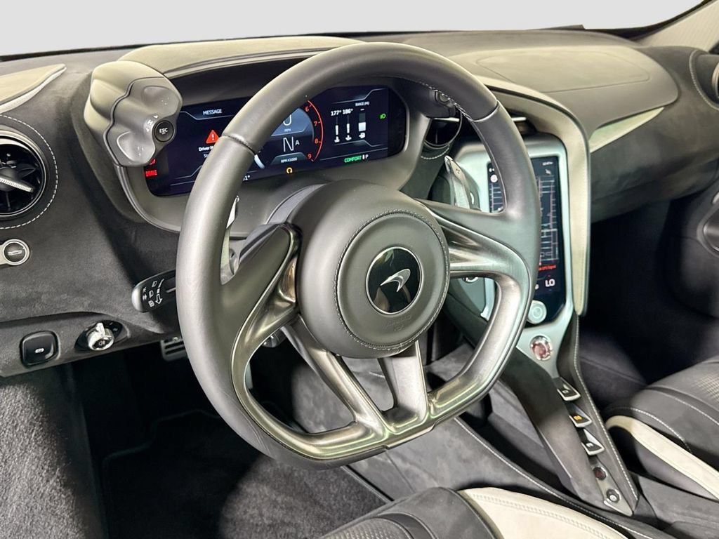 Used 2024 McLaren 750S photo 10
