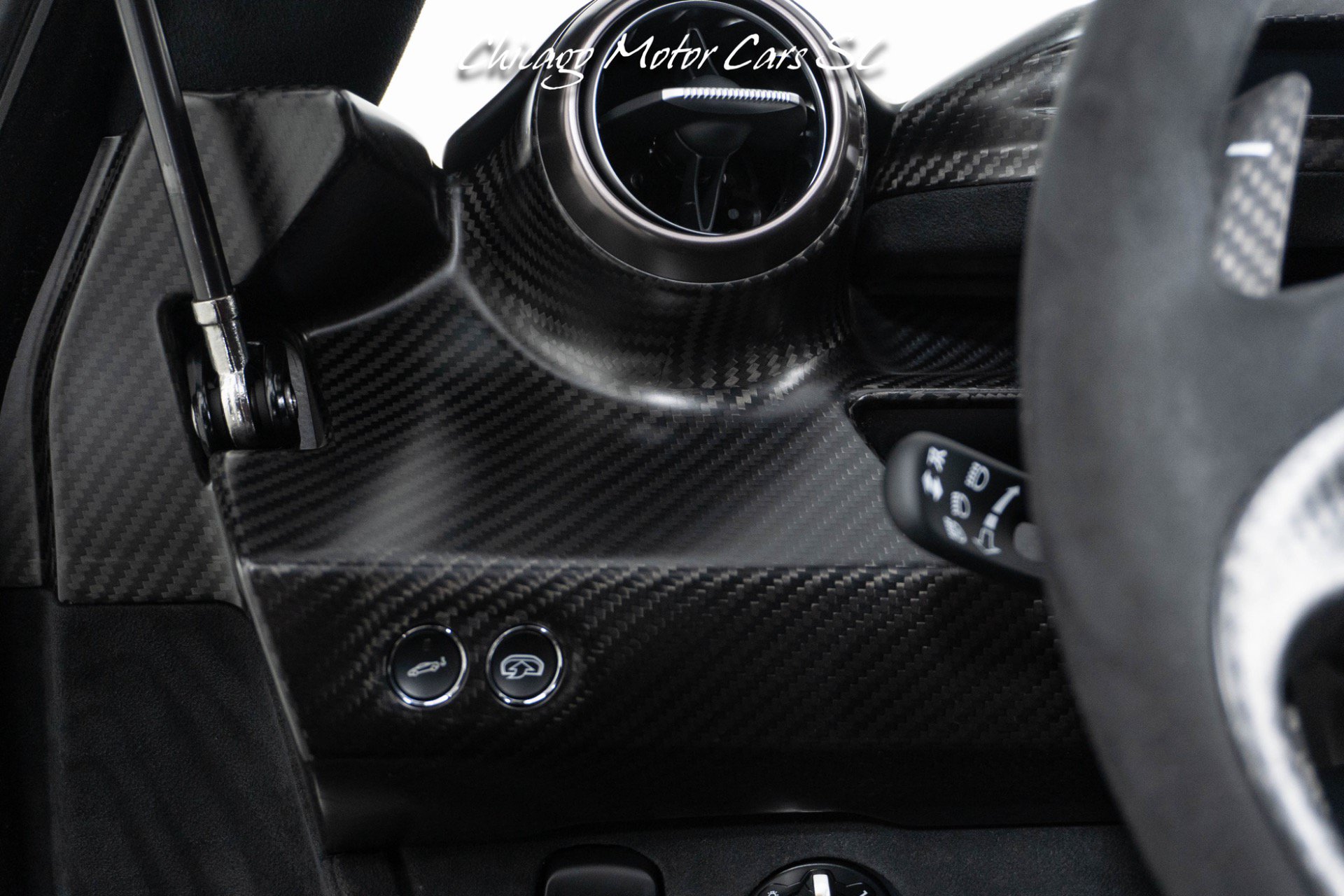 Used 2019 McLaren Senna photo 60