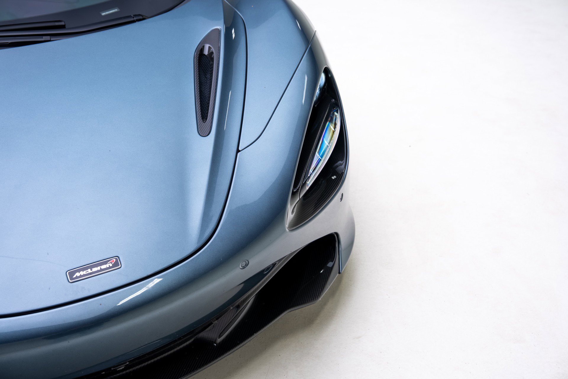 Used 2018 McLaren 720S Luxury photo 9