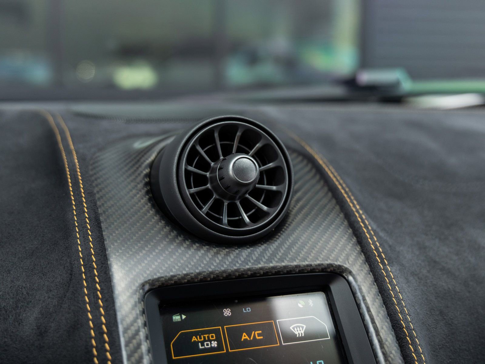 Used 2016 McLaren 675LT Coupe photo 35