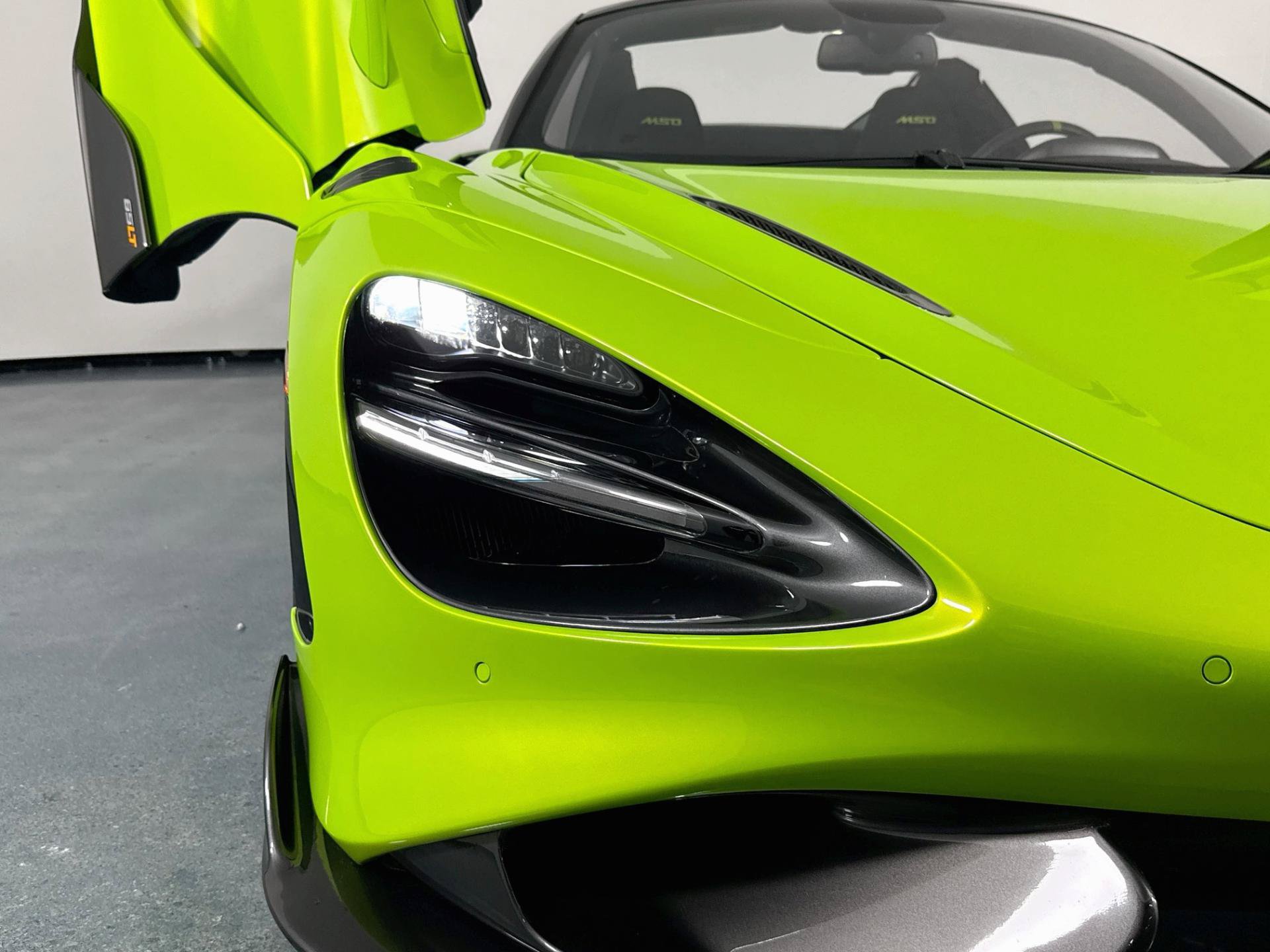 Used 2022 McLaren 765LT photo 77