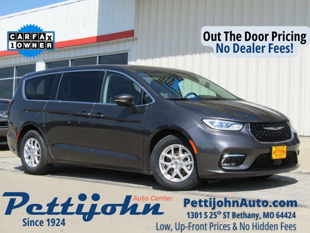 Used 2023 Chrysler Pacifica Touring-L