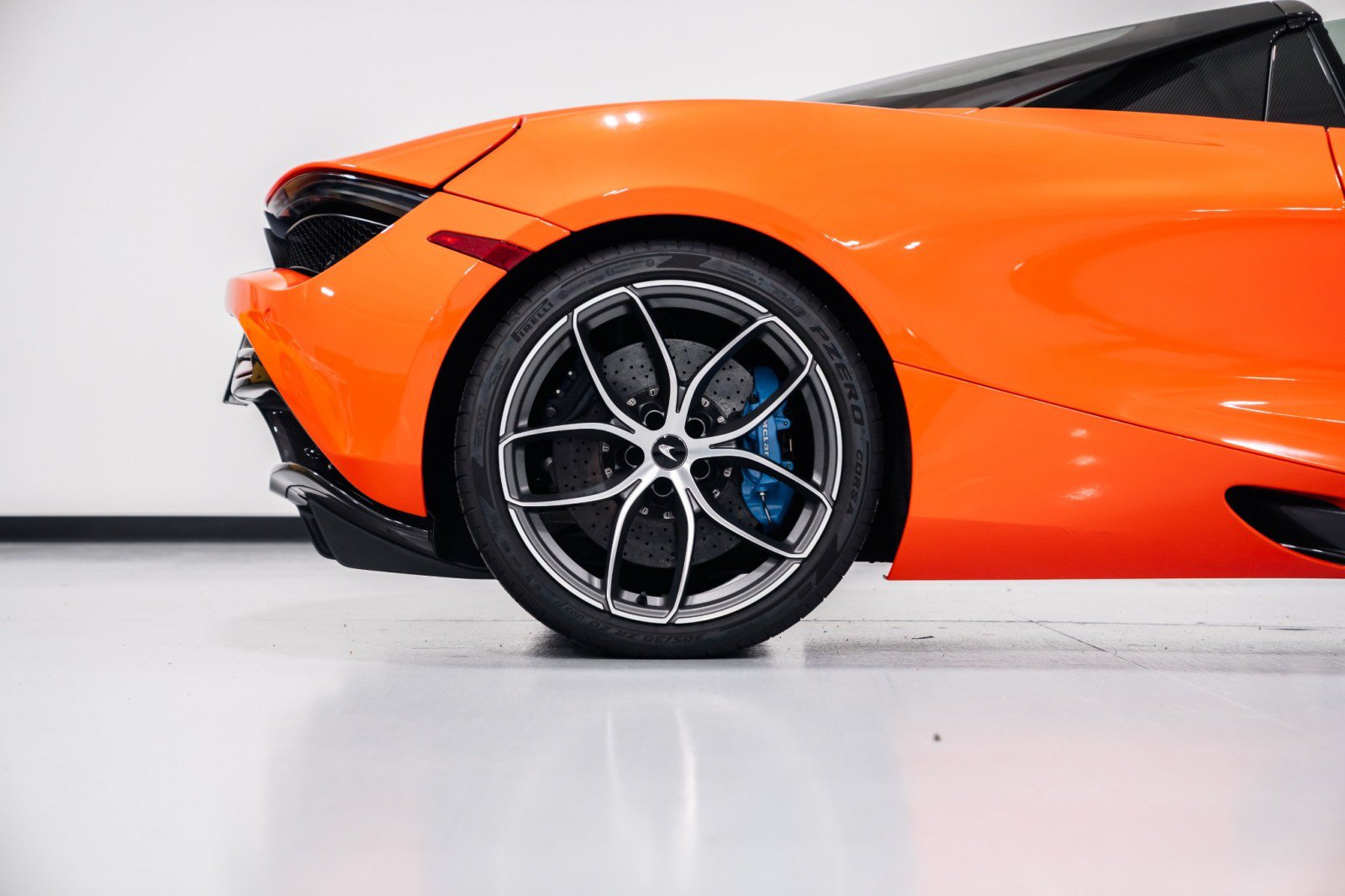 Used 2019 McLaren 720S Performance photo 42