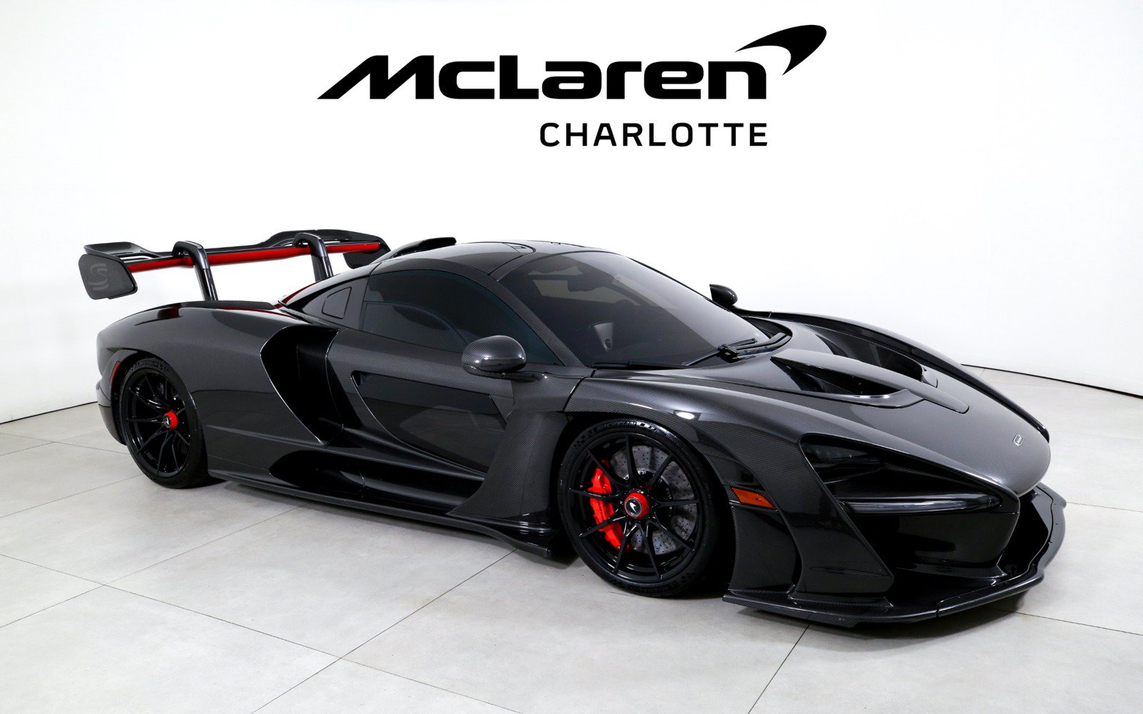 Used 2019 McLaren Senna photo 2