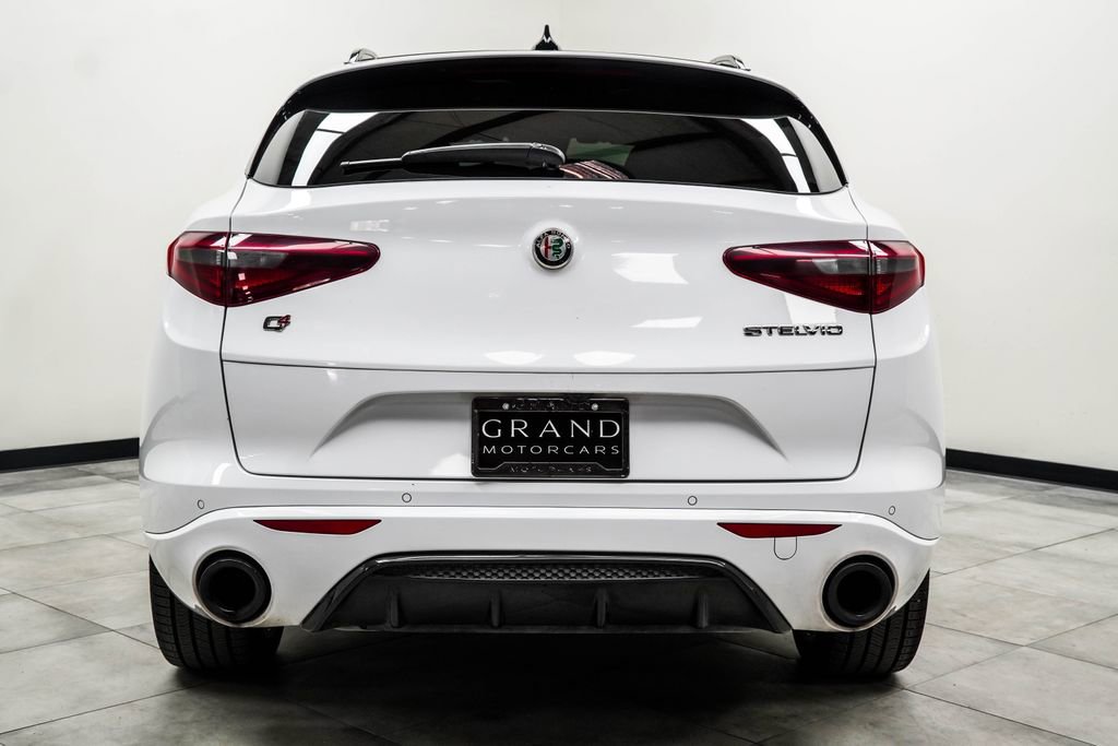 2023 Alfa Romeo Stelvio Veloce