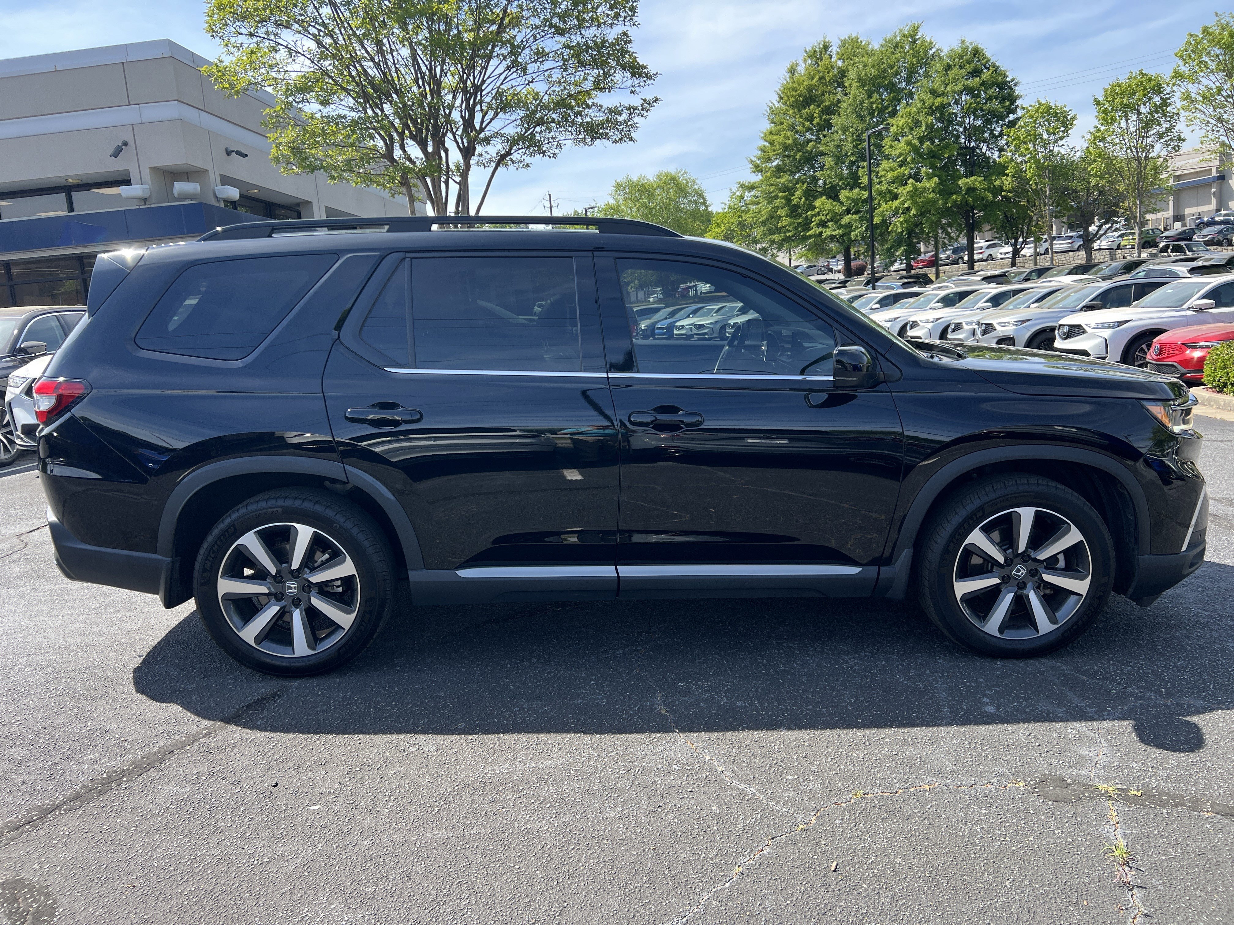 2023 Honda Pilot Touring