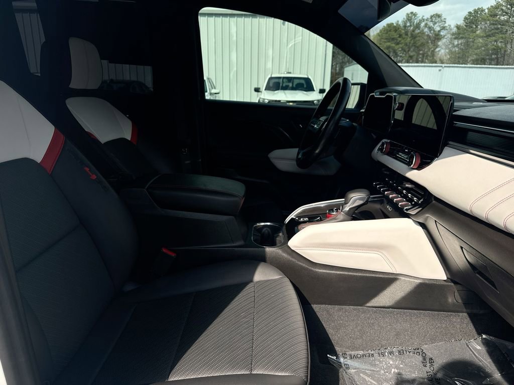 2023 GMC Canyon AT4X