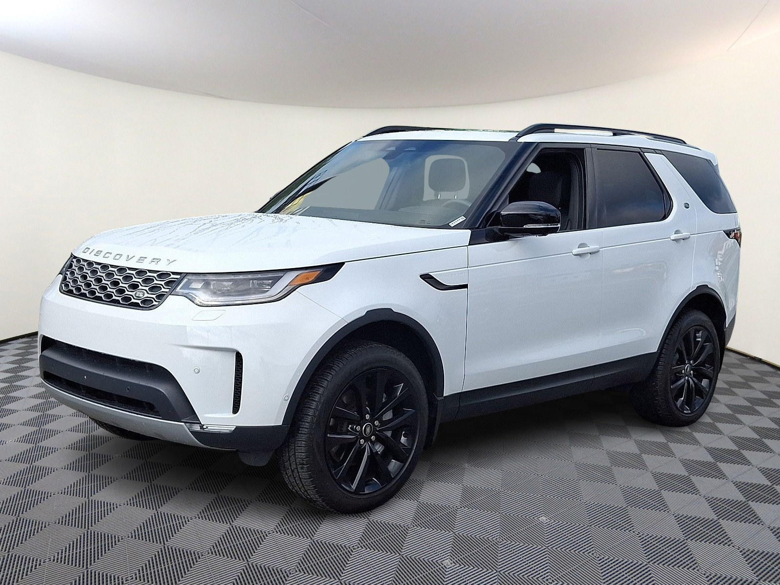 Used 2026 Land Rover Discovery S
