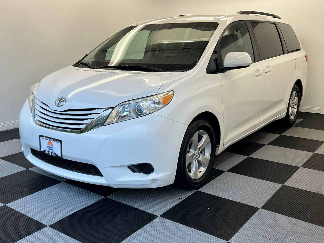 2015 Toyota Sienna LE