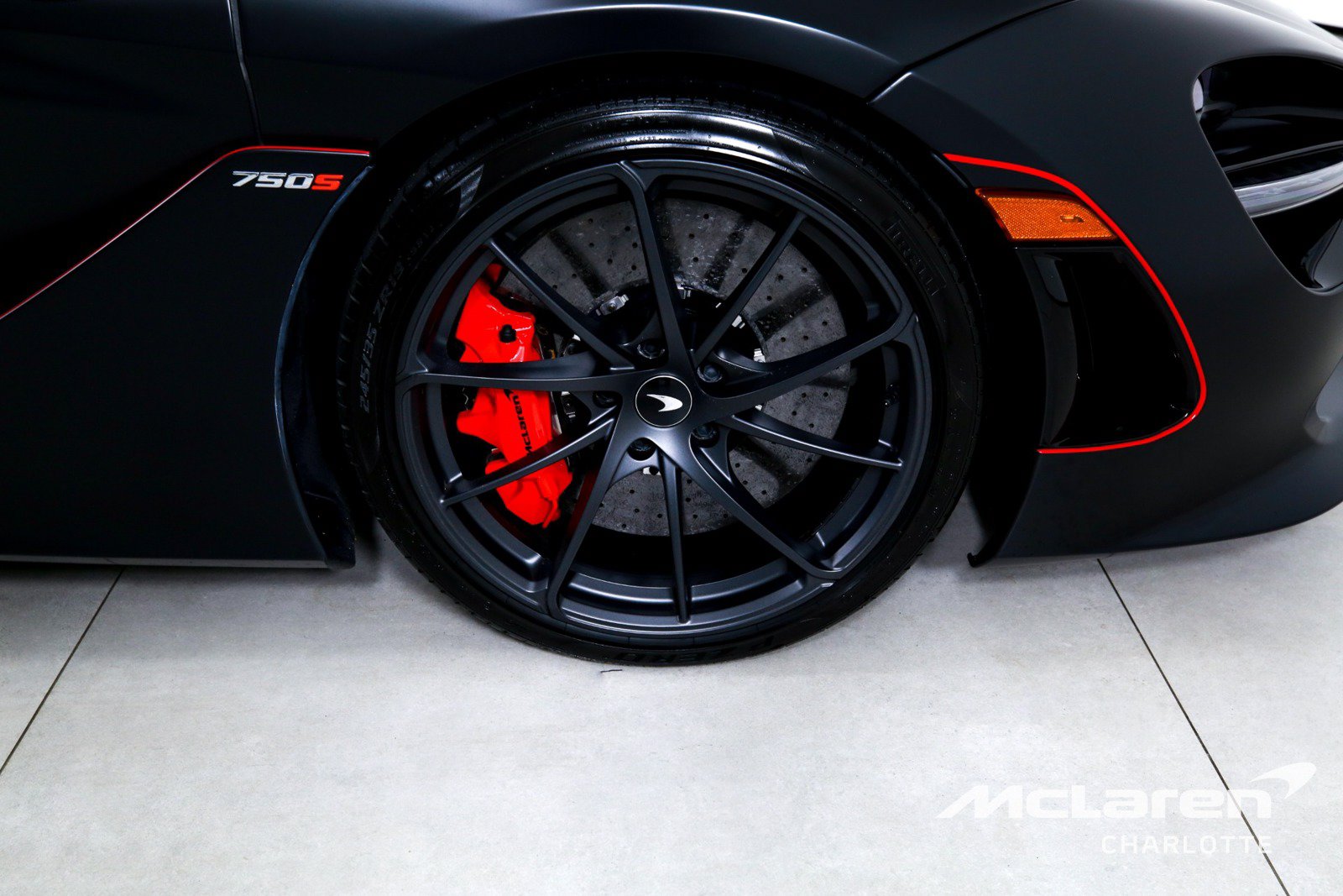 Used 2025 McLaren 750S Spider photo 25