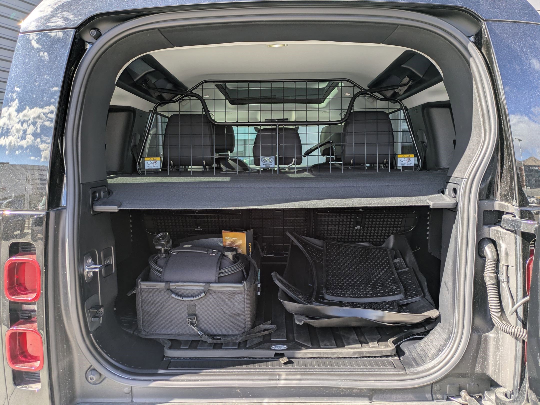 2025 Land Rover Defender 110 S