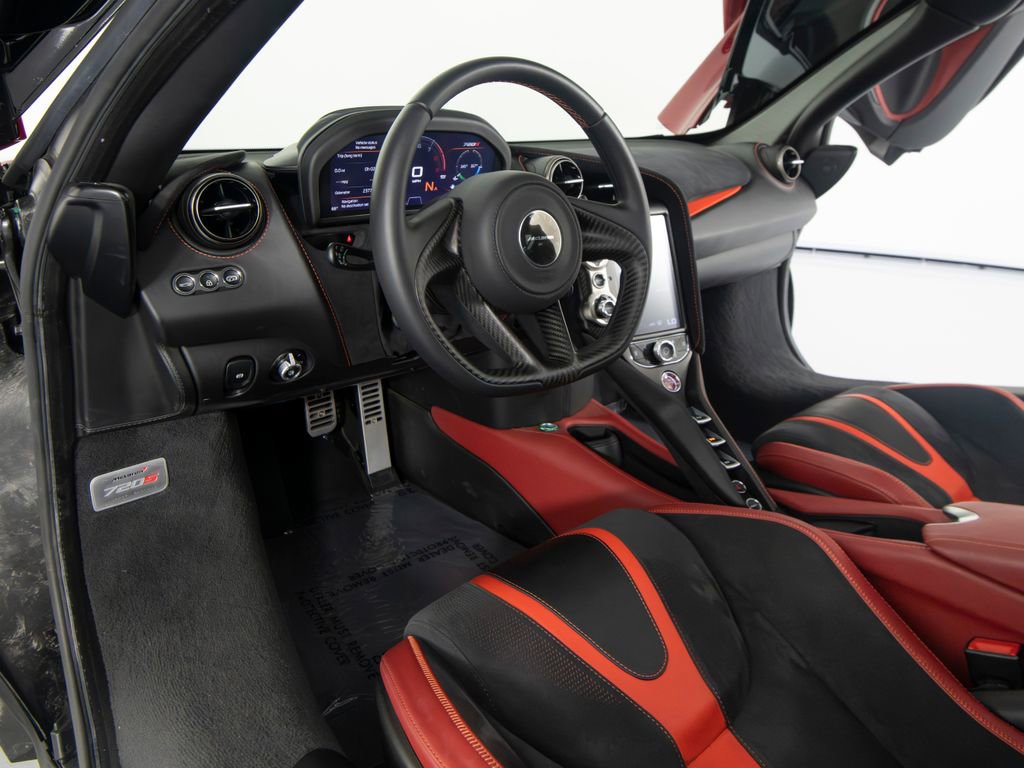 Used 2018 McLaren 720S photo 27
