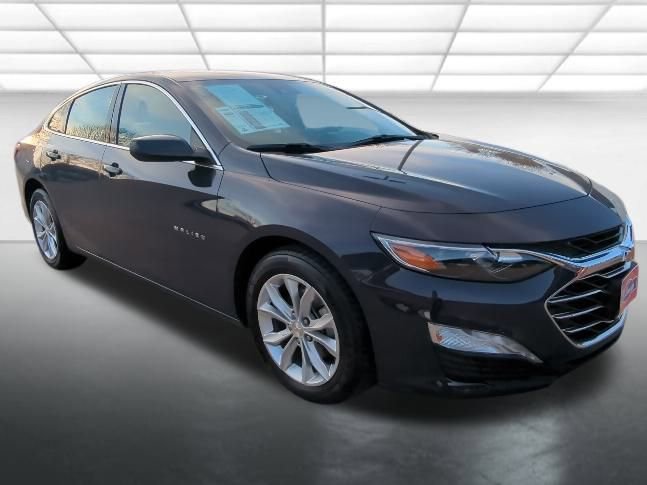 Used 2025 Chevrolet Malibu LT