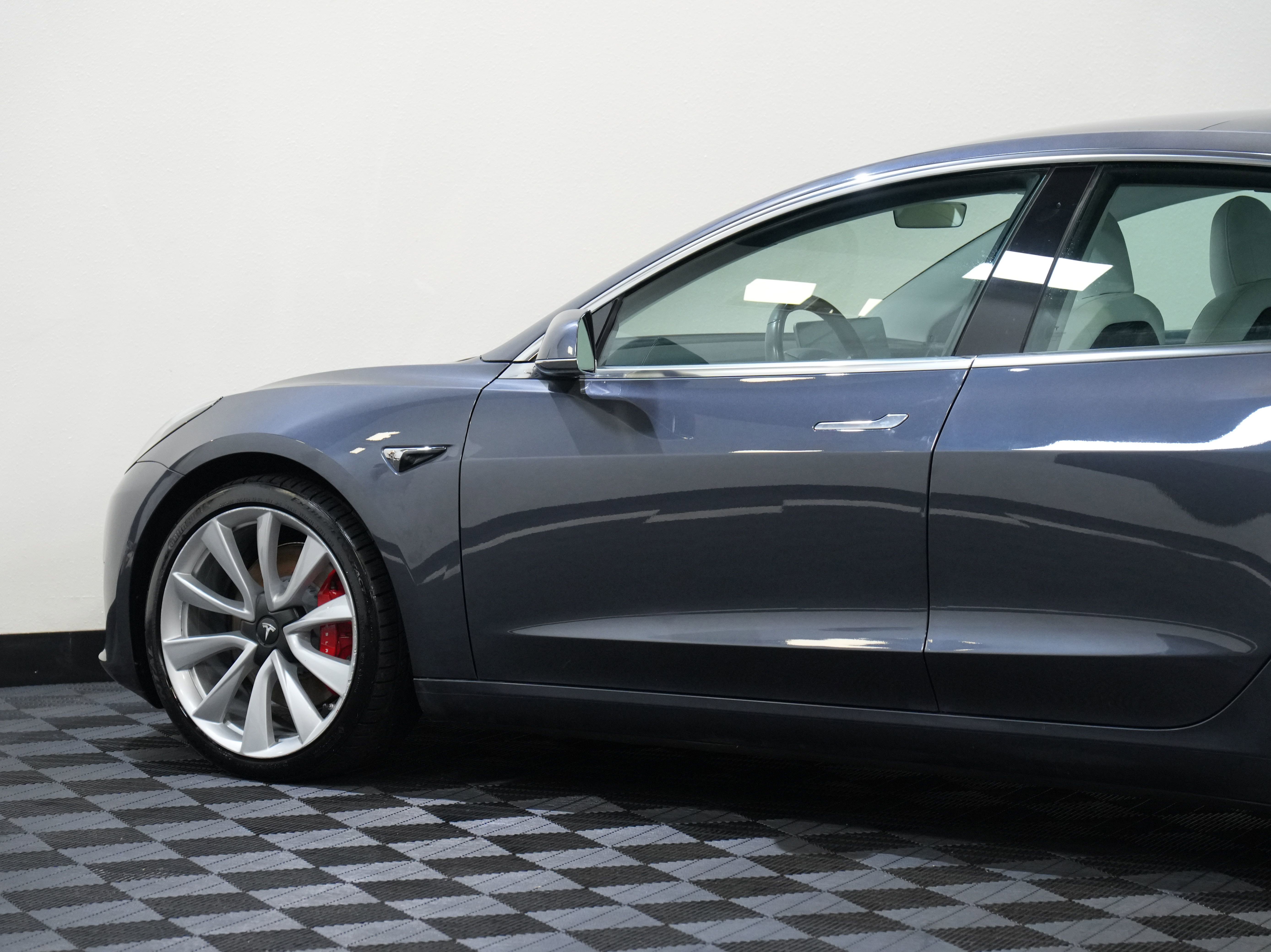 2019 Tesla Model 3 Performance
