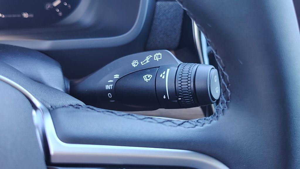 2026 Volvo Xc90 B6 Plus