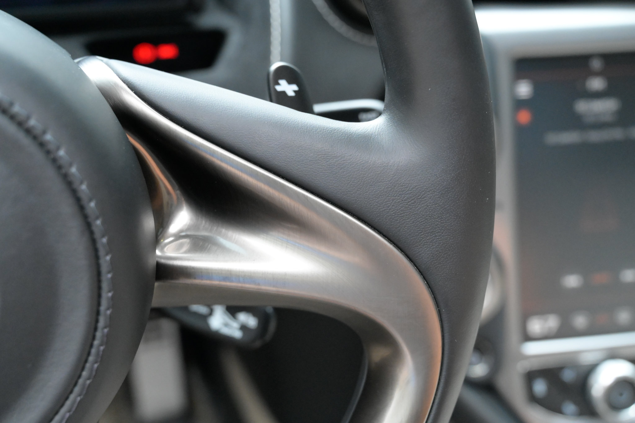 Used 2018 McLaren 720S Luxury photo 25
