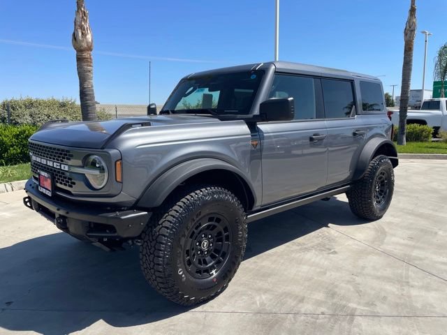 New 2026 Ford Bronco Badlands w/ Sasquatch Package