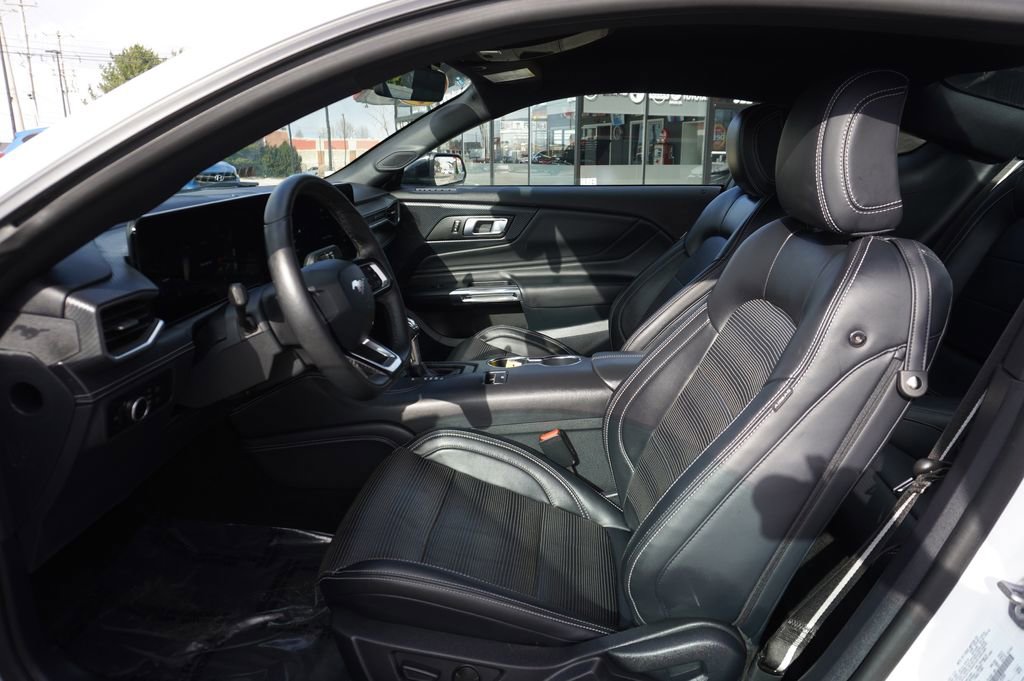 2024 Ford Mustang Premium