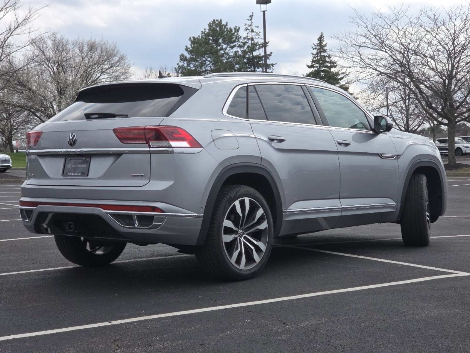 2022 Volkswagen Atlas Cross Sport SEL Premium R-Line