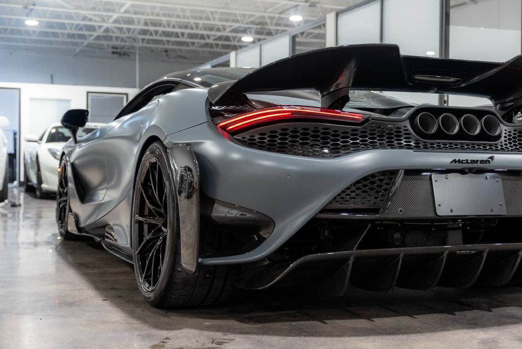 Used 2021 McLaren 765LT photo 33
