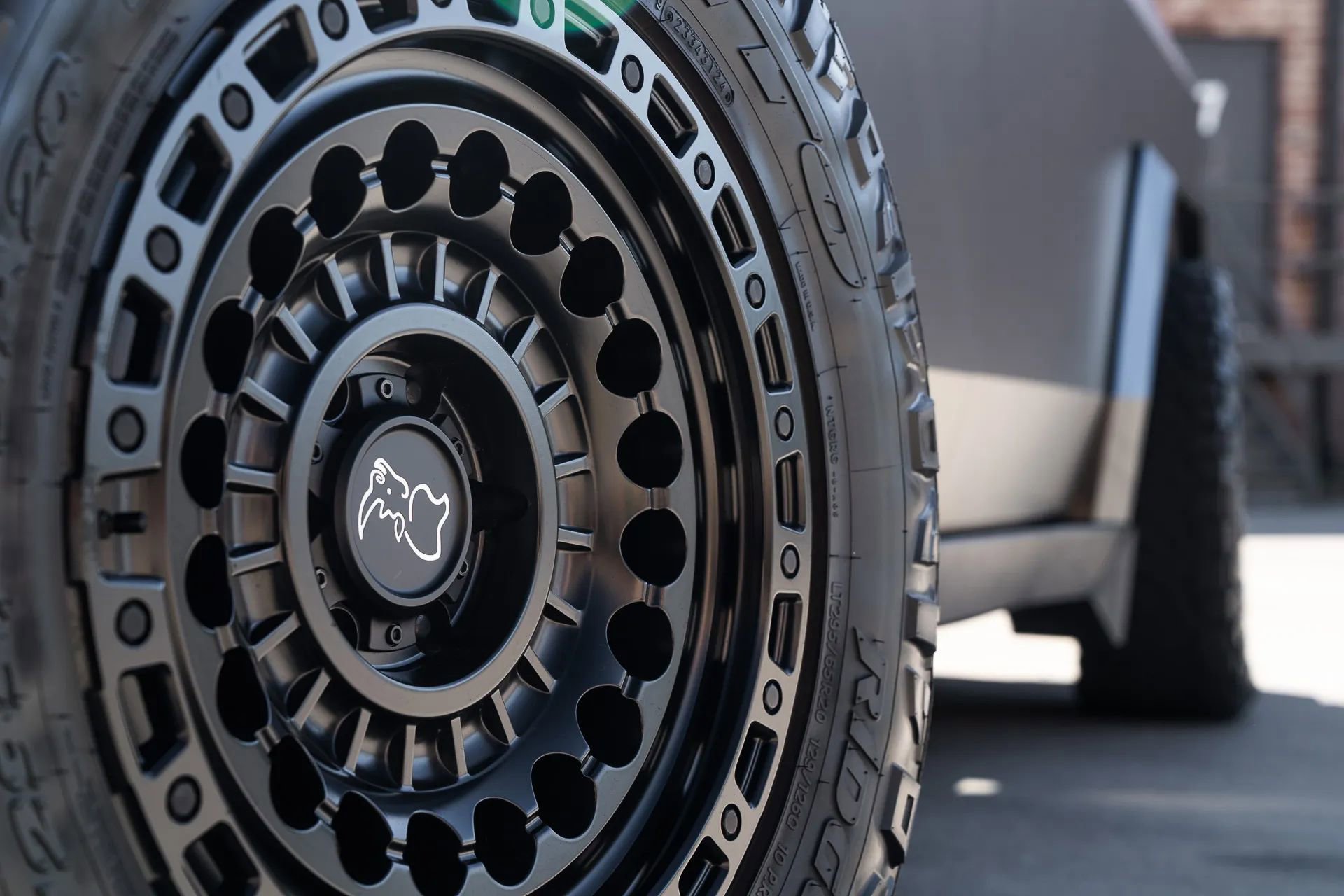 2024 Tesla Cybertruck AWD Crew Cab