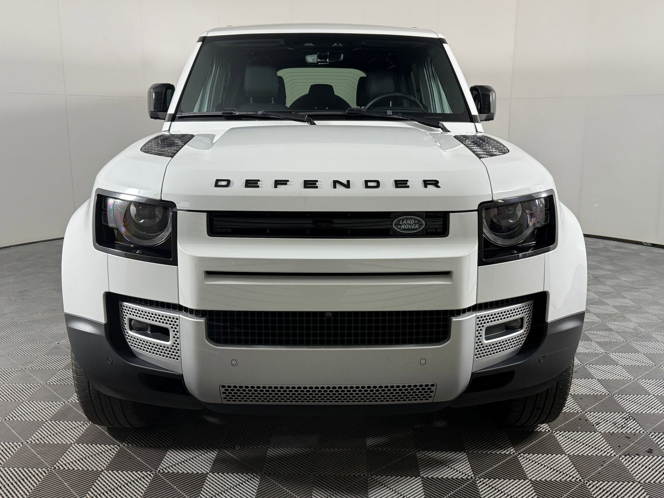 2025 Land Rover Defender 110 S