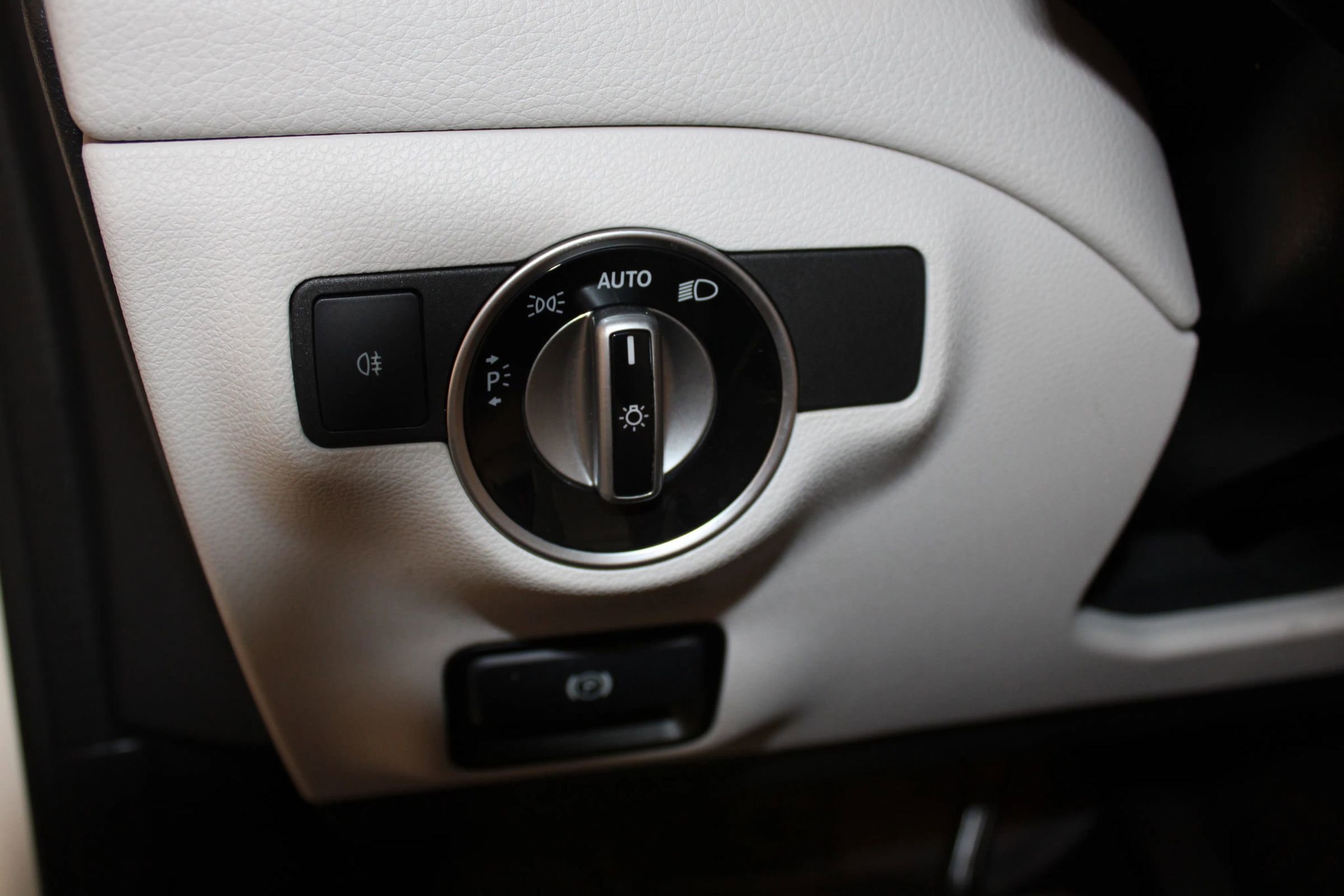 2014 Mercedes-Benz CLA 250