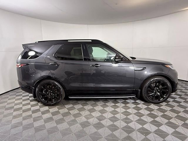 2025 Land Rover Discovery Dynamic SE