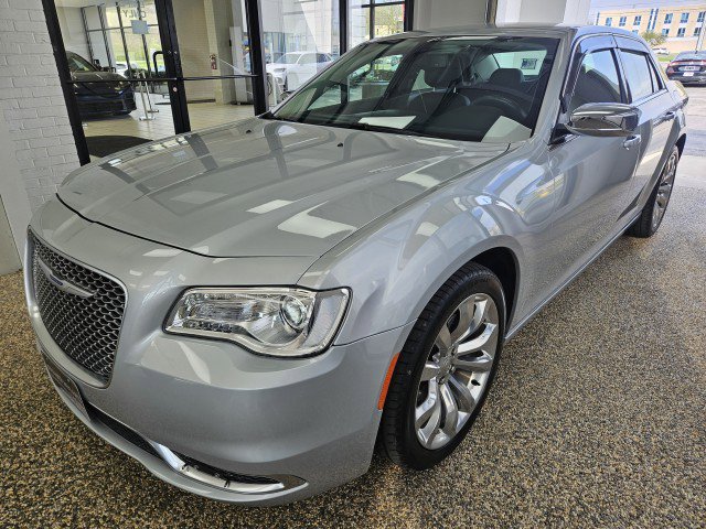2019 Chrysler 300 Touring