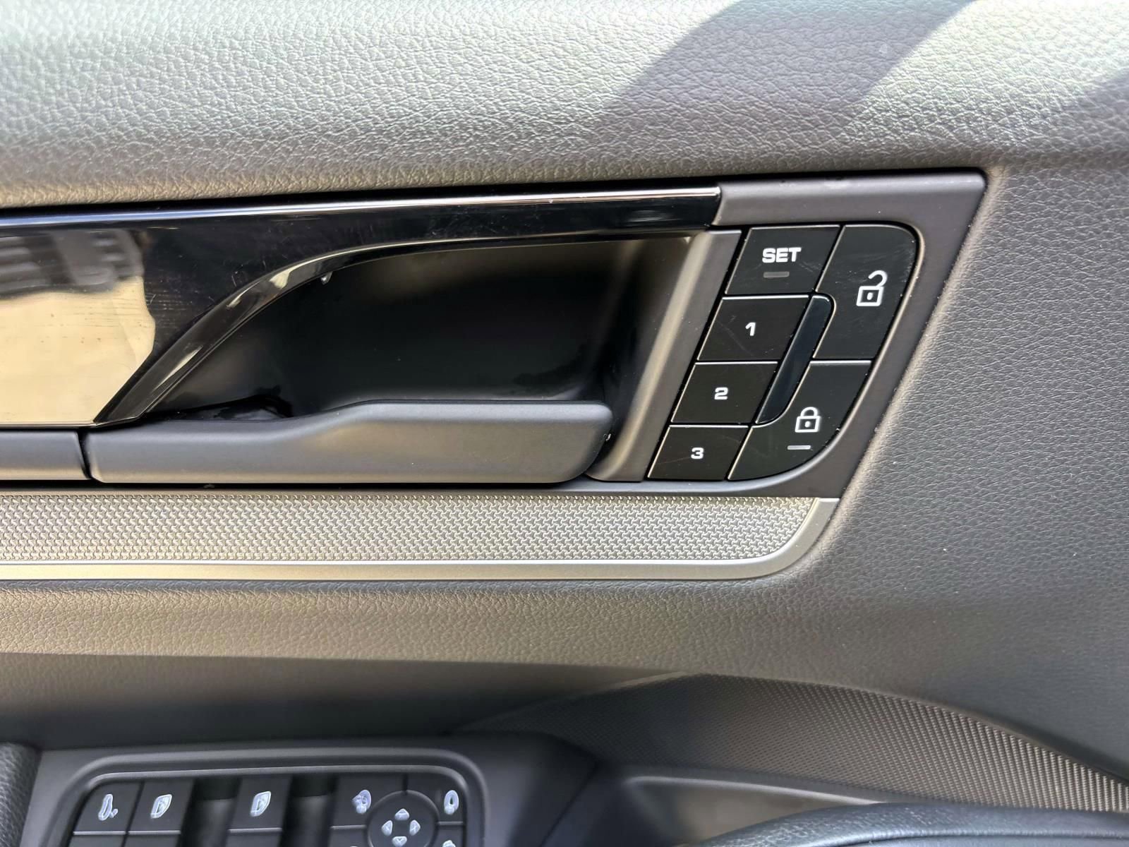 2025 Porsche Cayenne