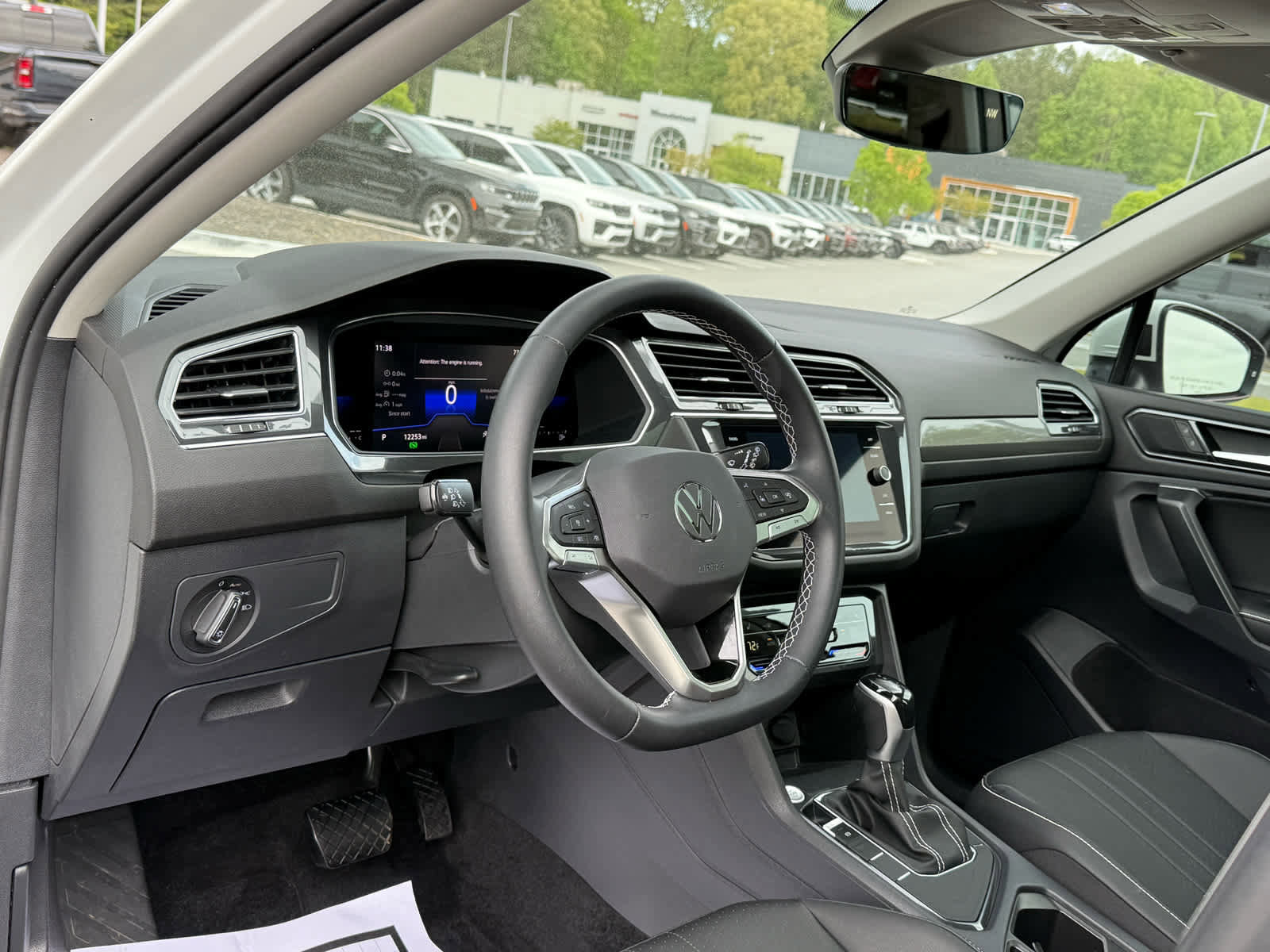 2023 Volkswagen Tiguan SE