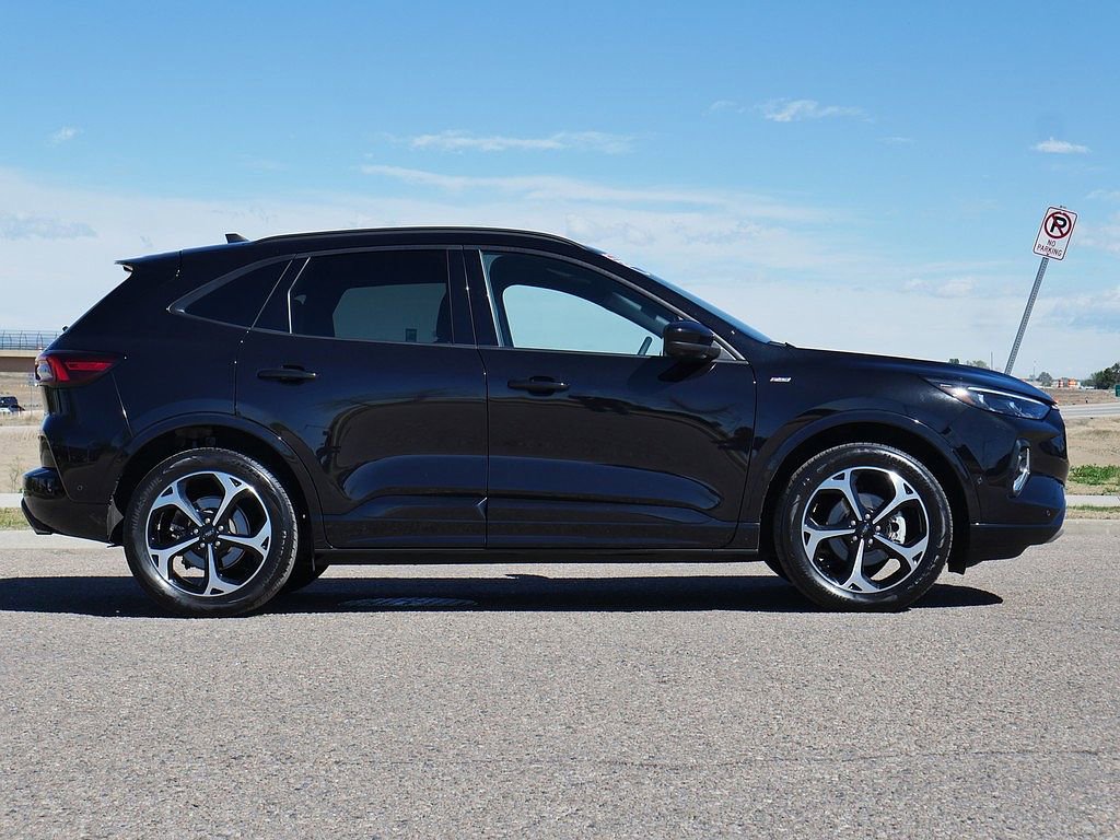 2023 Ford Escape ST-Line Elite